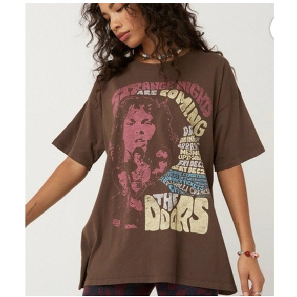Daydreamer The Doors Strange Nights Are Coming Stone Brown Tee NWOT Size Small - Picture 1 of 8
